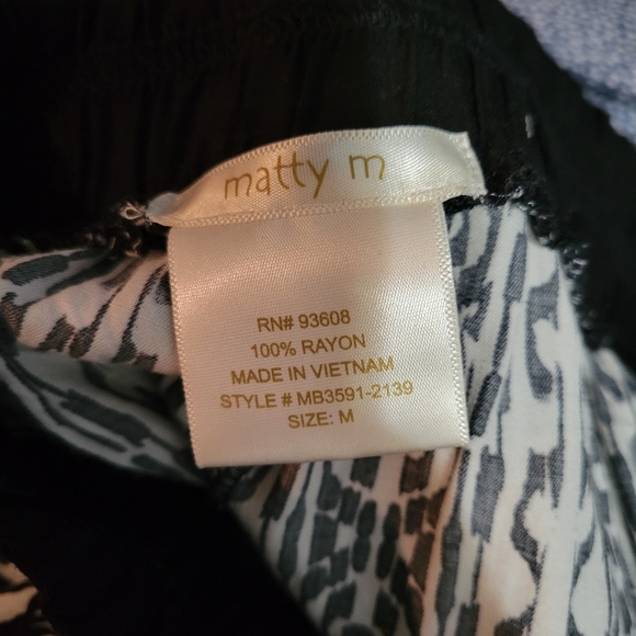 Black and white flowy pants with pockets size M - Picture 2 of 3